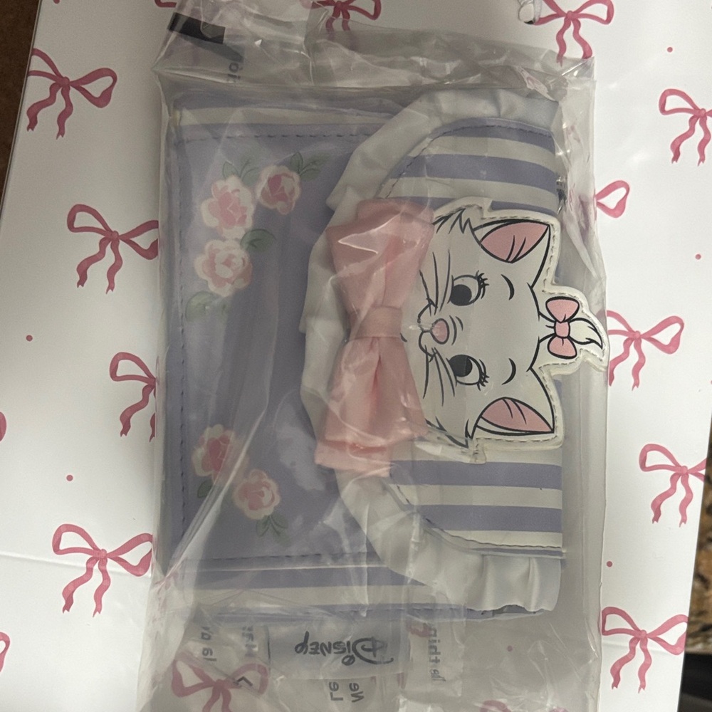 Disney Aristocats Wallet - Lavender and Pink
